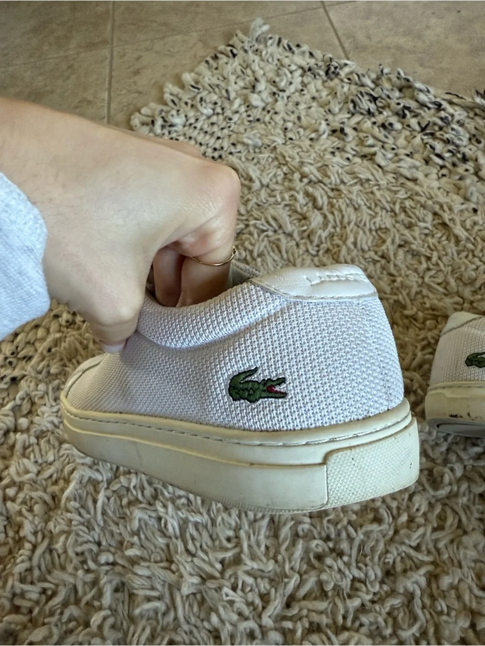 Lacoste shoes - Picture 3 of 7